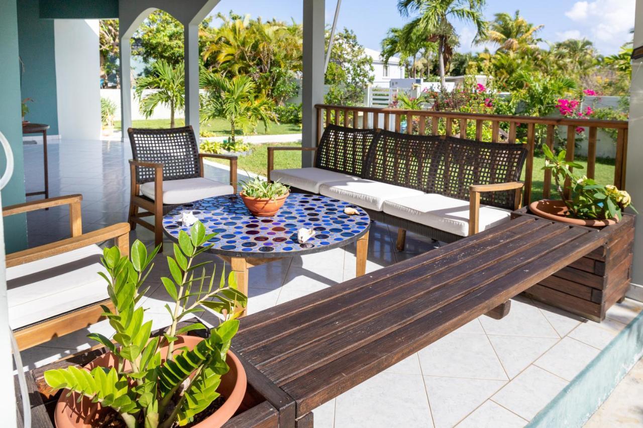 Villa L'Artist en bord de mer avec piscine privée Sainte-Rose Esterno foto