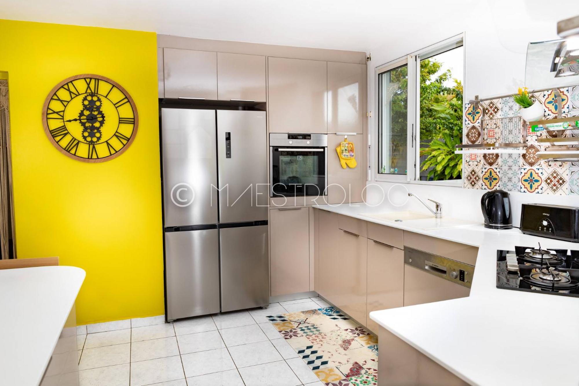 Villa L'Artist en bord de mer avec piscine privée Sainte-Rose Esterno foto