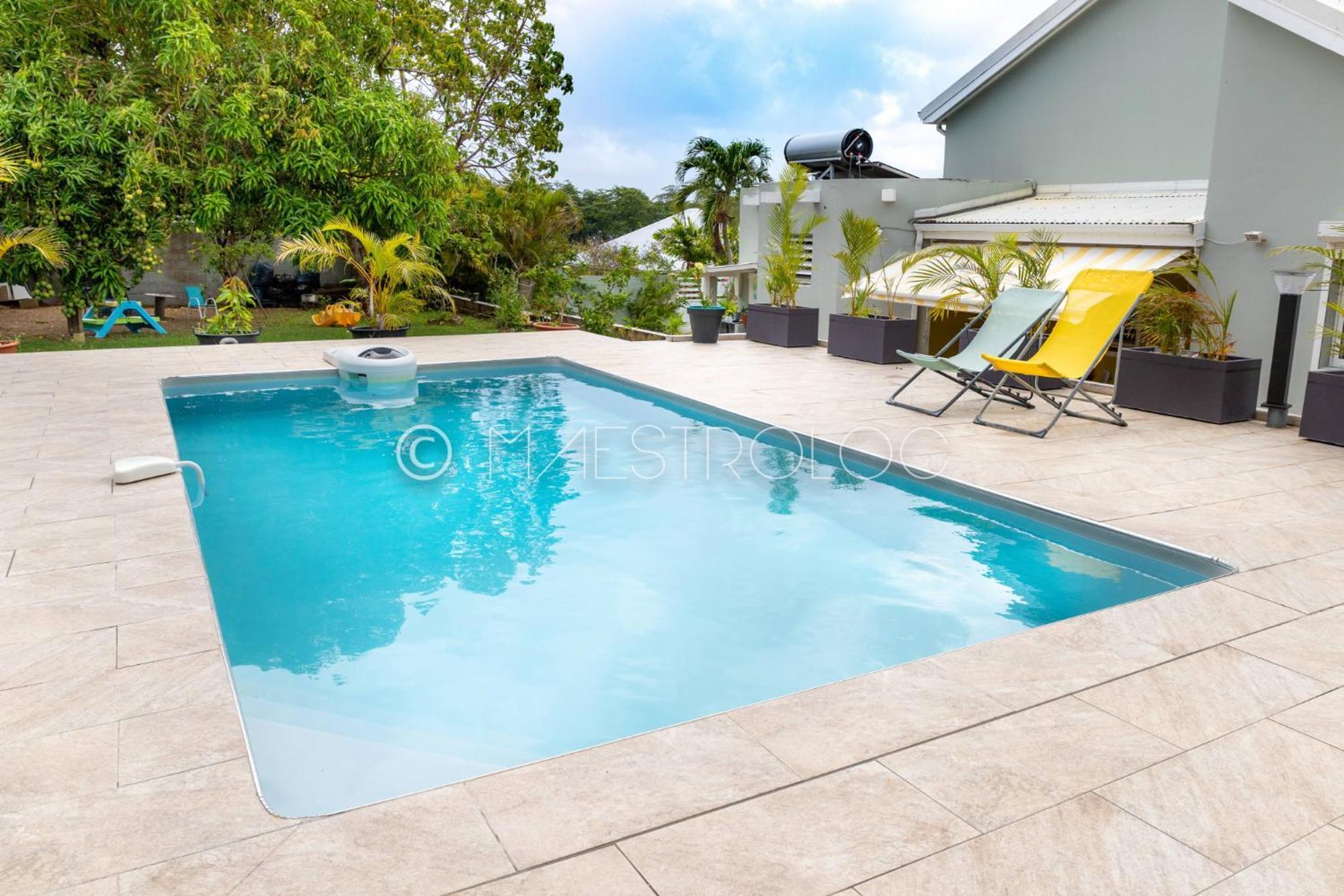 Villa L'Artist en bord de mer avec piscine privée Sainte-Rose Esterno foto